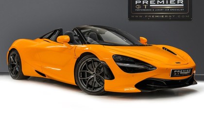 McLaren 720S V8 SSG SPIDER. PAPAYA SPARK PAINT. STEALTH PACK