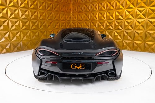 2016 McLaren 570GT