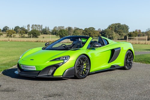 2016 McLaren 675LT Spider in stunning Napier Green Kaufen Bei