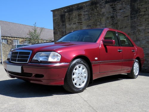 1999 Mercedes W202 C240 Eleg. Auto (5) - 59K - FMBSH - High Spec VENDIDO