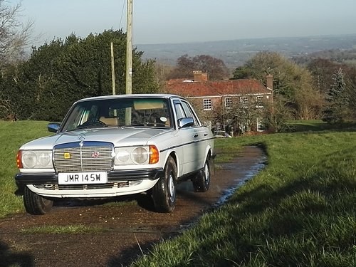 1981 Mercedes-Benz w123 250 For Sale