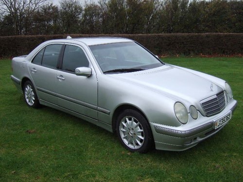 2000(V) Mercedes E240 Elegance Saloon only 41000 miles For Sale