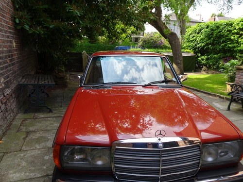 1983 Mercedes 200 W123 series For Sale