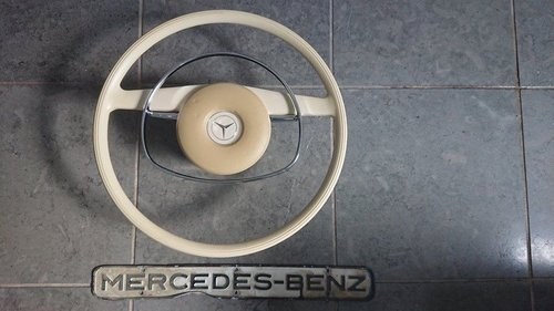 Mercedes w113 sl Pagoda white ivory steering wheel For Sale