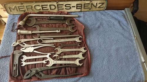 Mercedes tool kit Pagoda w113 w107 sl w111 For Sale