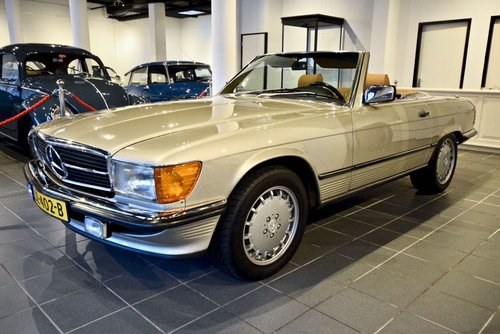 Mercedes-Benz 560 SL 1987 - ONLINE AUCTION For Sale by Auction