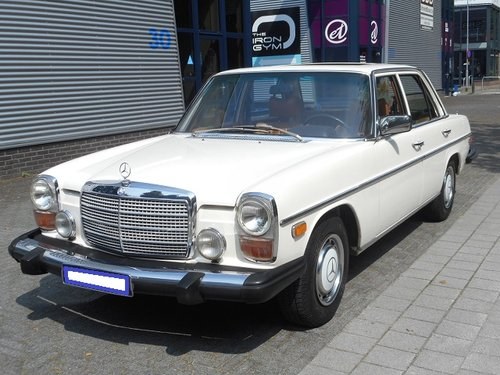 MERCEDES 280 W114 For Sale