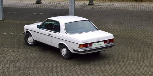 1977 Mercedes 230C (W123) In vendita