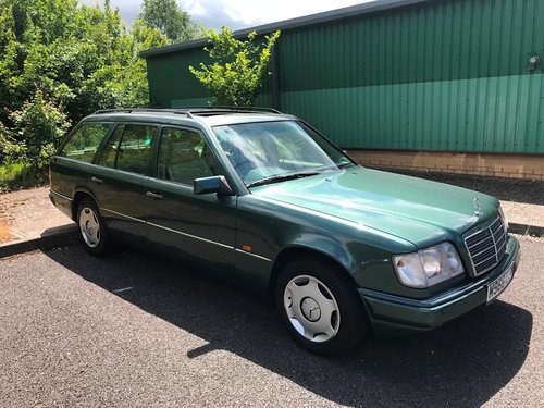 1995 W124  E280 Estate With Full History 23 Stamps For Sale