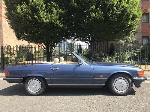 1989 IMMACULATE LATE 300SL R107 LOW MILES FSH AIRCON PERFECT SPEC In vendita