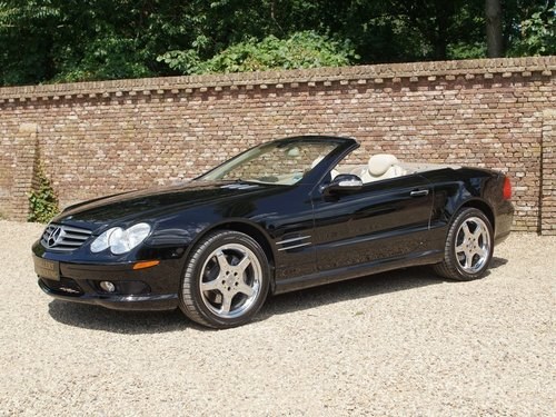 2003 Mercedes Benz SL 500 with only 15.280 miles from new!  In vendita