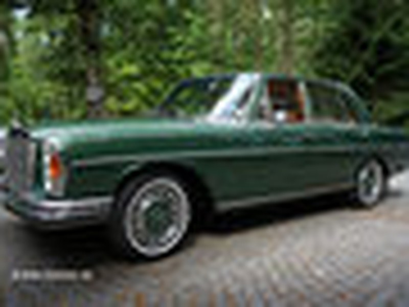Mercedes 280S W108 stunning colours and top condition