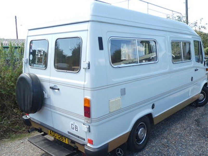1982 Mercedes 207D Camper