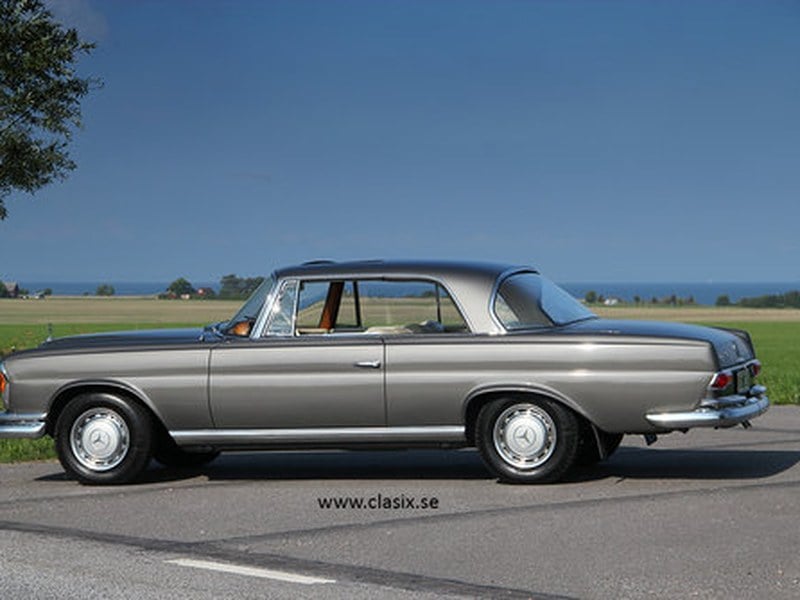 Mercedes 220SE Coupe W111