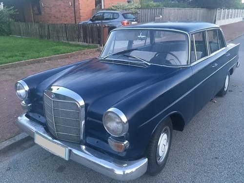 Mercedes 200 D 1967, W110 running/driving project For Sale