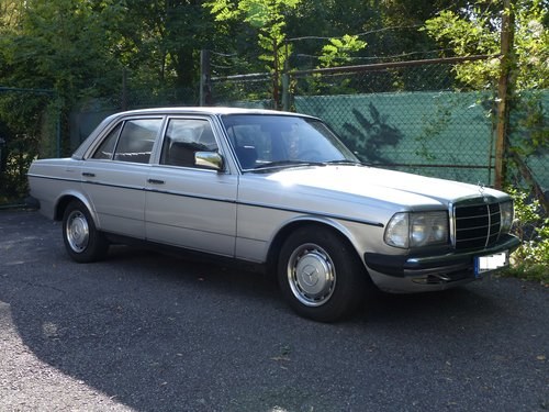 1982 Daily driver: Mercedes 230 E W123 sunroof, automatic gearbox SOLD