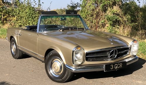 1966 MERCEDES 230 SL PAGODA 1 owner from new  (automatic) In vendita