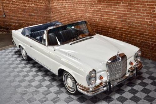 1967 Mercedes 250SE Cabriolet = Ivory(~)Navy Auto $104.5k  In vendita