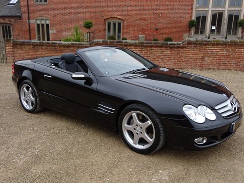2006 MERCEDES 500SL 5.5LTR COVERED 29K MILES 2 OWNERS FROM NEW In vendita