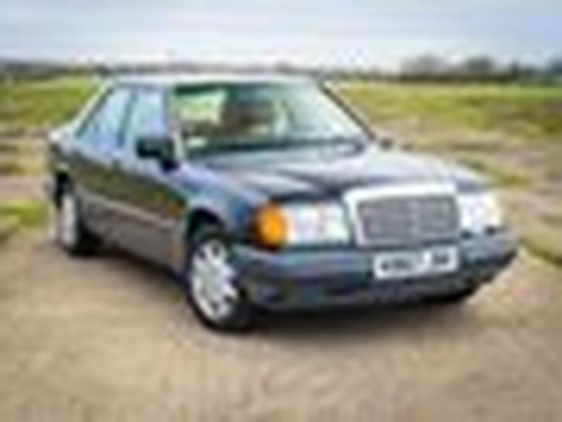 1992 Mercedes Benz W124 400E - Rust Free / Original Example