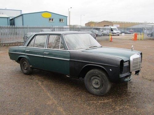 1971 Mercedes W115 220 at ACA 26th January 2019  For Sale