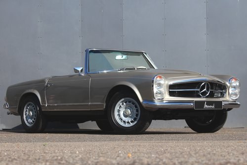 1970 Mercedes Benz 280 SL Pagode LHD Maual For Sale