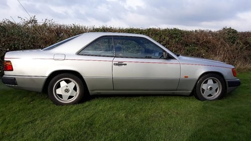 LOW MILEAGE 1988 300CE IN GREAT CONDITION For Sale