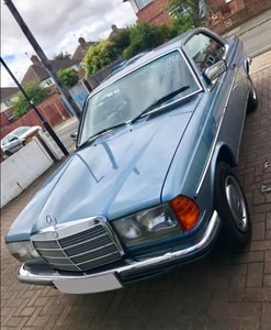 1985 W123 Mercedes Benz coupe 230ce For Sale