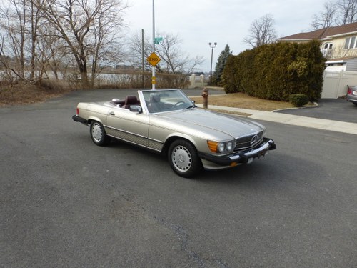 1987 Mercedes 560SL Two Tops Low Mileage - For Sale