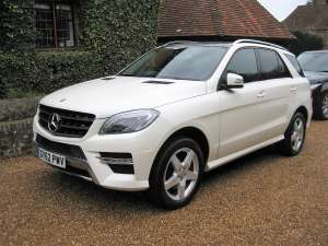2012 Mercedes Benz ML350 Bluetec Sport Pan Roof + Full Leather (picture 1 of 6)