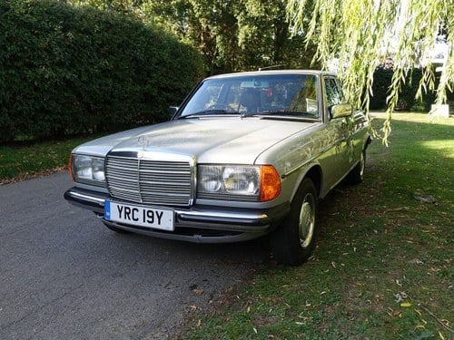 1983 Mercedes-Benz 200 (W123) For Sale by Auction