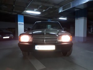 1988 Fully Restored Mercedes Benz 190 E 2.0 In vendita