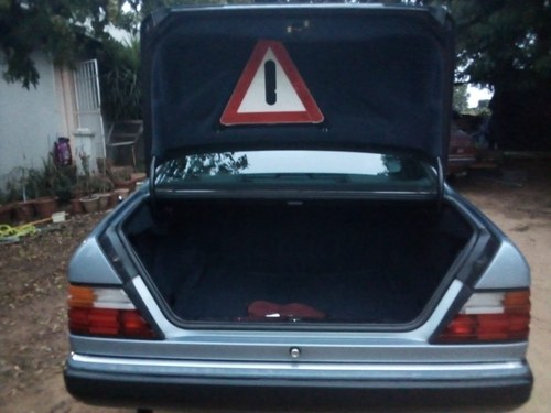 1990 Mercedes Benz 230CE C124 2 Door Coupe For Sale