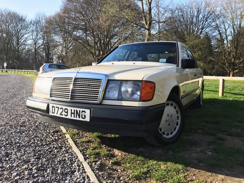 QUICK SELL NEEDED: 1987 Mercedes-Benz E CLASS W124 For Sale