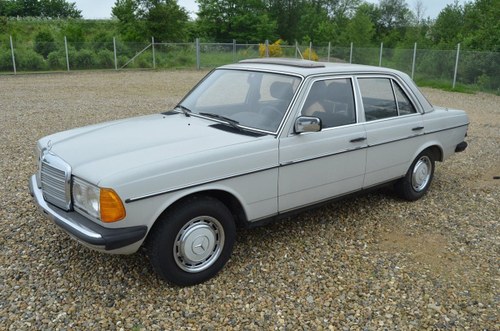 1982 Mercedes-Benz 200 2,0 4d For Sale