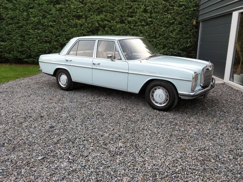 1972 Beautiful Mercedes W115 200E For Sale VENDUTO