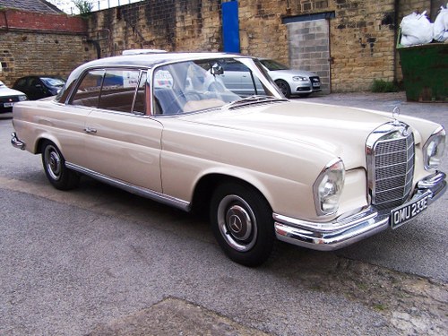 1967 Mercedes-Benz 250SEB Coupe (W111) For Sale