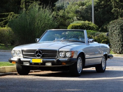 1975 Mercedes-Benz 450 SL, Astral Silver with Blue, Hardtop Kaufen Bei