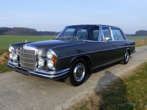1970 Mercedes-Benz 300 SEL 6.3 fastest German saloon at that time In vendita
