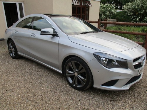 2013 CLA 180 PETROL ECO 6 SPEED MANAL PRETTY MERCEDES-BENZ For Sale