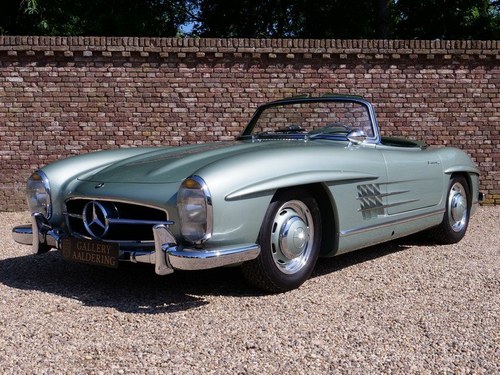 1960 Mercedes Benz 300SL Roadster fully restored condition For Sale