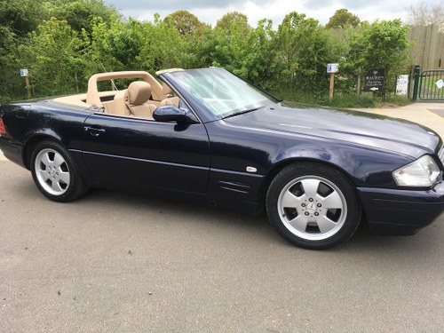 2000 Classy SL 320 in excellent condition For Sale