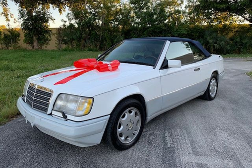 1993 Mercedes E320 Convertible = clean Ivory(~)Navy $13,900 For Sale