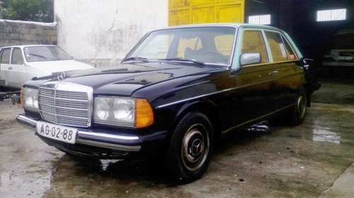 1982 Mercedes - Benz W 123 In vendita