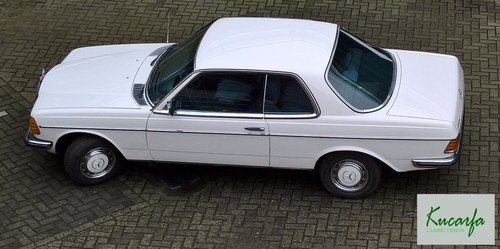 1977 Mercedes 230C (W123) In vendita