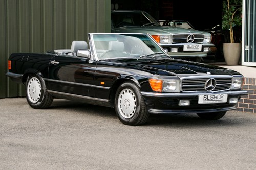 1989 Mercedes-Benz 300SL (R107) #2137 Rare Black w Grey Leather For Sale