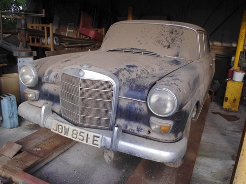1967 Mercedes 200 saloon barn find. Registered 1968 SOLD