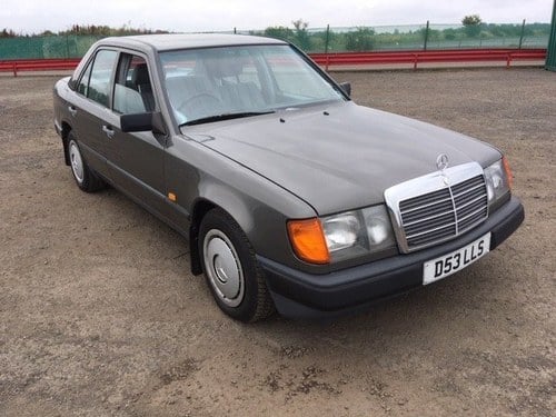 1987 Mercedes 230 E Auto at Morris Leslie Auction 17th August Zu verkaufen durch Auktion