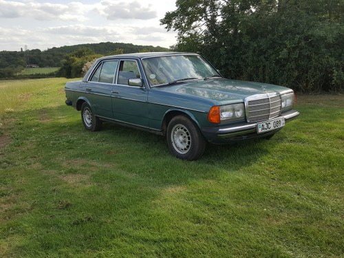1985 Mercedes W123 200 Automatic DEPOSIT NOW TAKEN For Sale