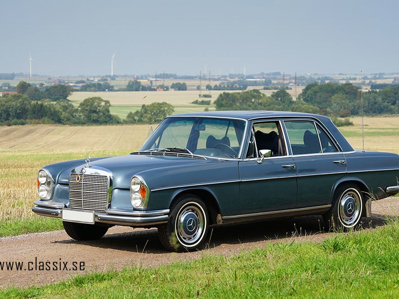 Mercedes 280SE 3.5 V8